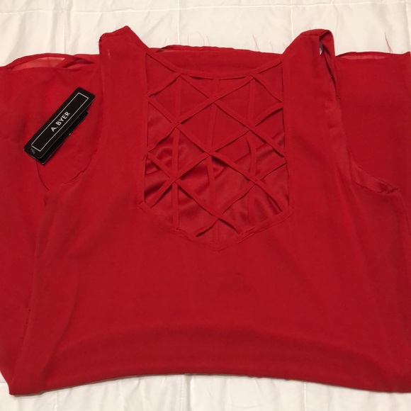 🆕A. Byer | Sleeveless Red Geometric Cutout Dress - Picture 2 of 2